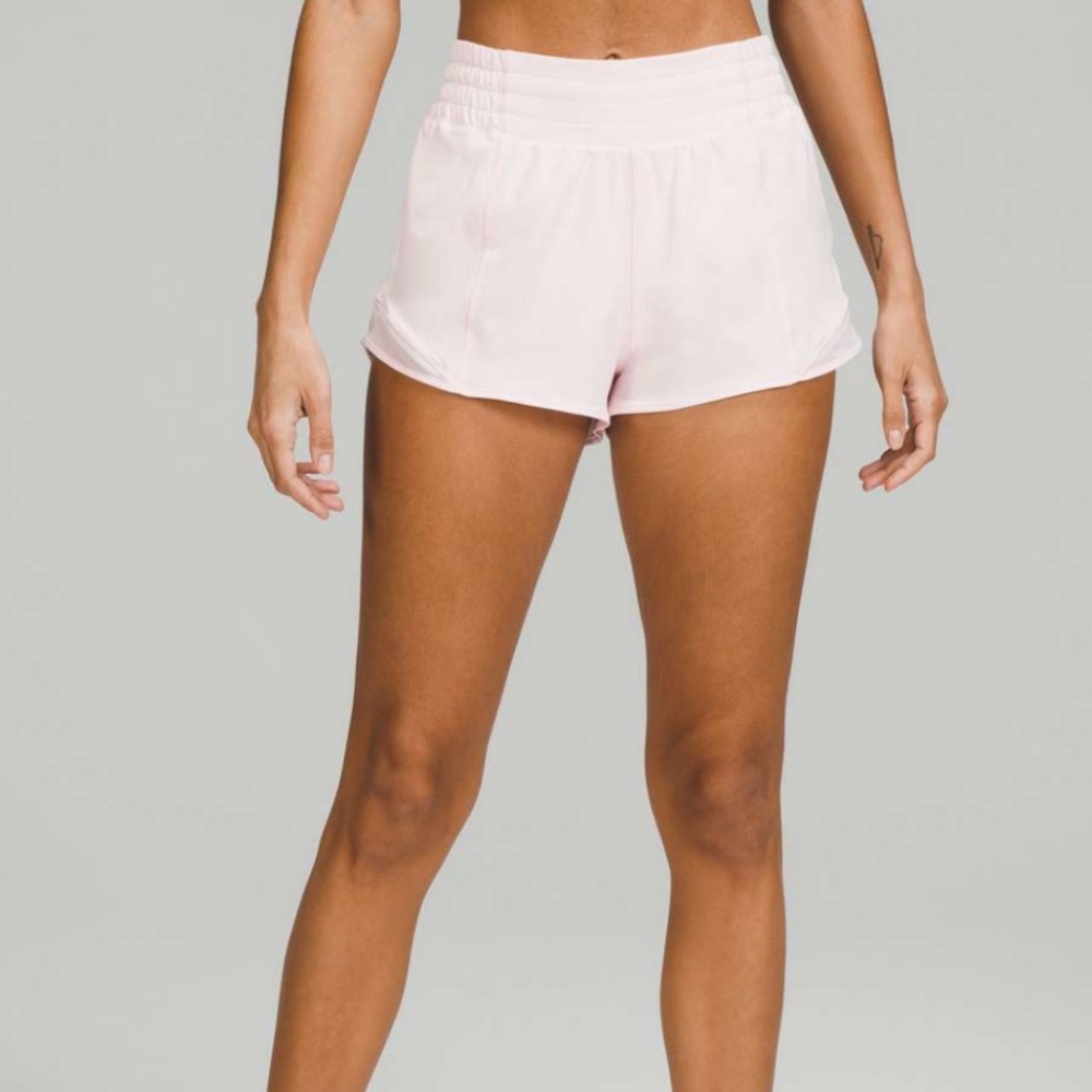 Lululemon hotty hot Shorts, strawberry milkshake
